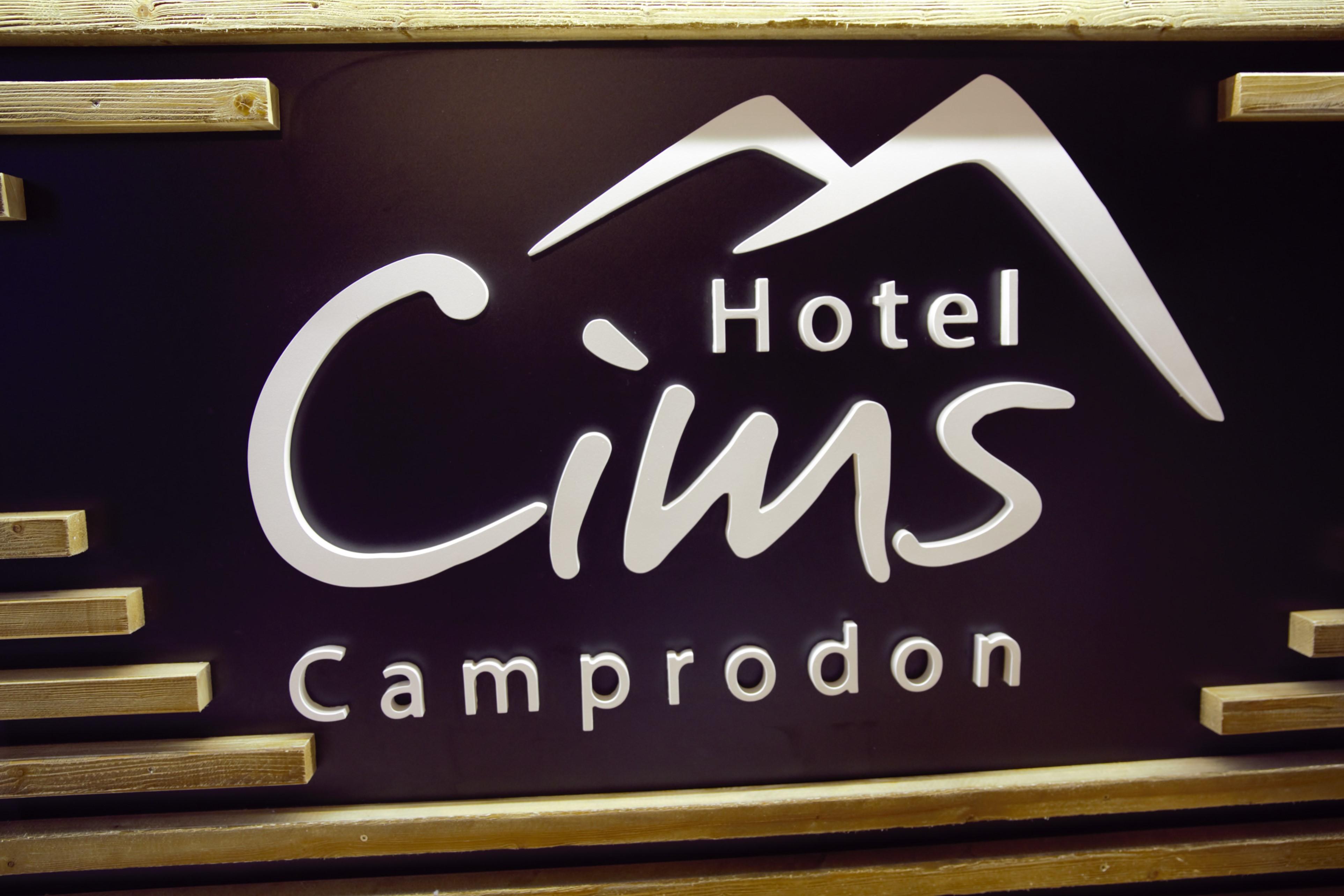 Hotel Cims De Кампродон Экстерьер фото