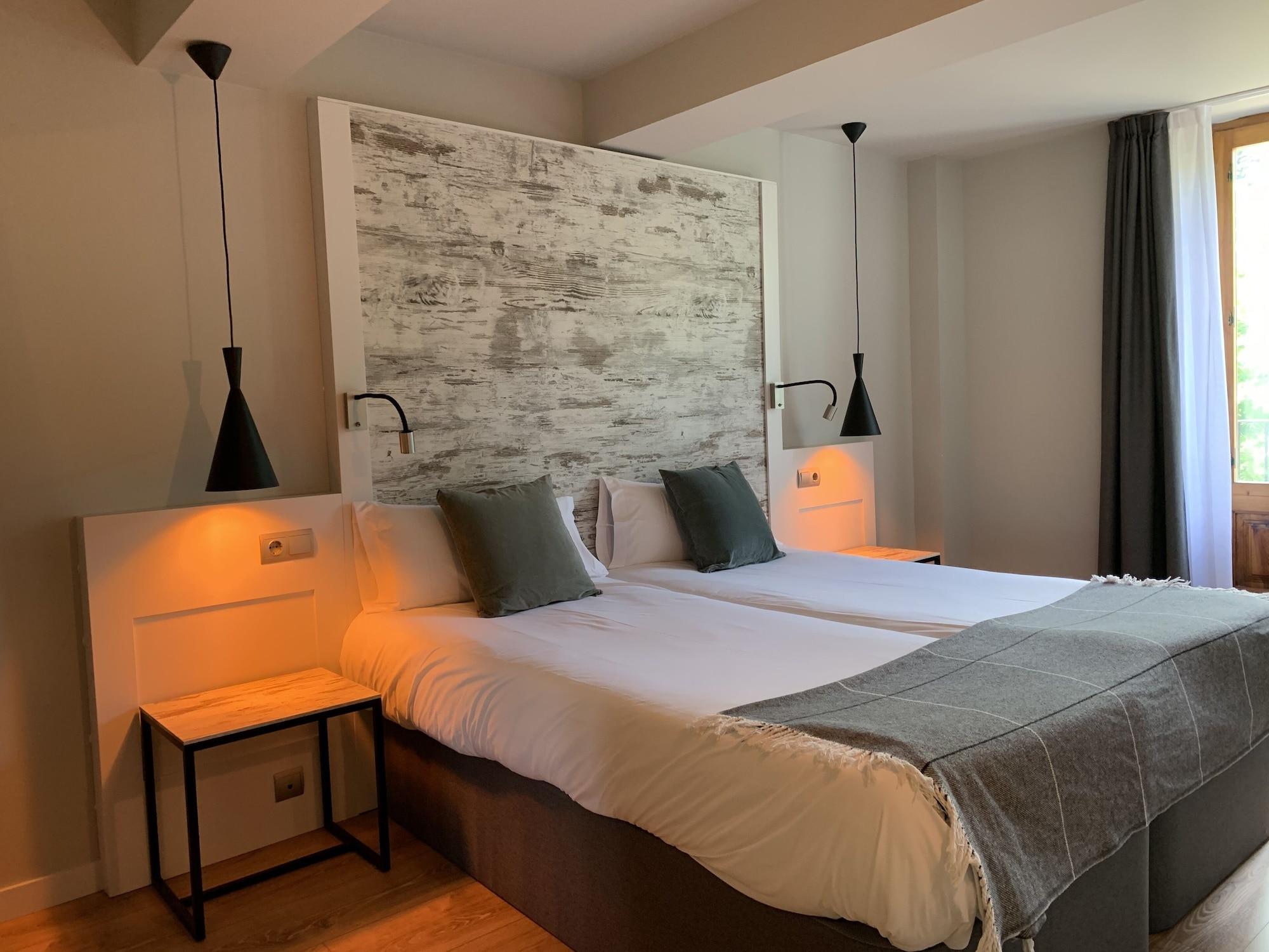 Hotel Cims De Кампродон Экстерьер фото
